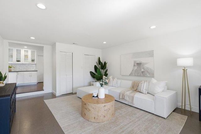 1150 Junipero Avenue, Redwood City, CA 94061