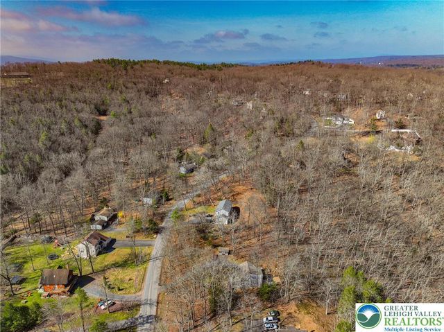 321 Clubhouse Drive, Middle Smithfield Twp, PA 18302