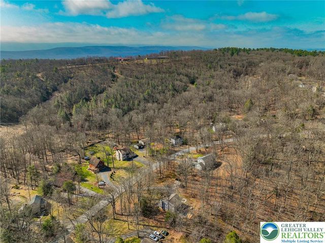 321 Clubhouse Drive, Middle Smithfield Twp, PA 18302