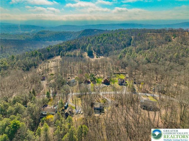 321 Clubhouse Drive, Middle Smithfield Twp, PA 18302