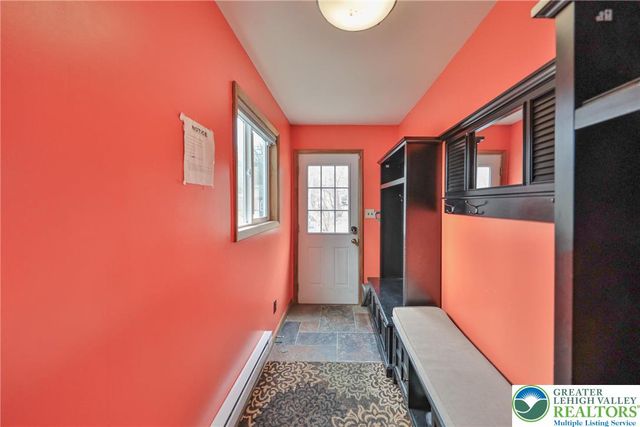 321 Clubhouse Drive, Middle Smithfield Twp, PA 18302