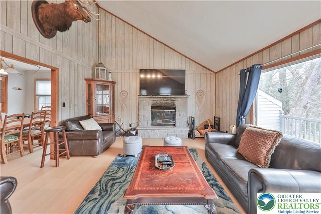 321 Clubhouse Drive, Middle Smithfield Twp, PA 18302