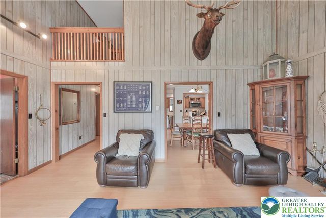 321 Clubhouse Drive, Middle Smithfield Twp, PA 18302