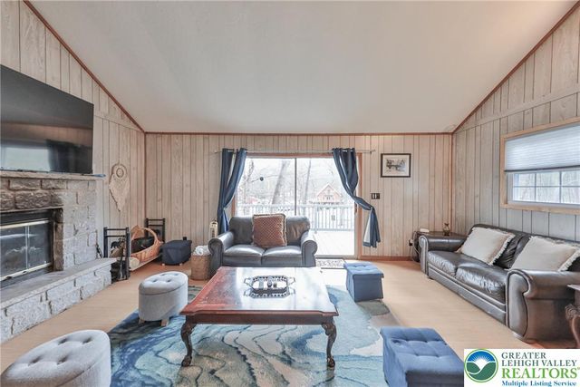 321 Clubhouse Drive, Middle Smithfield Twp, PA 18302