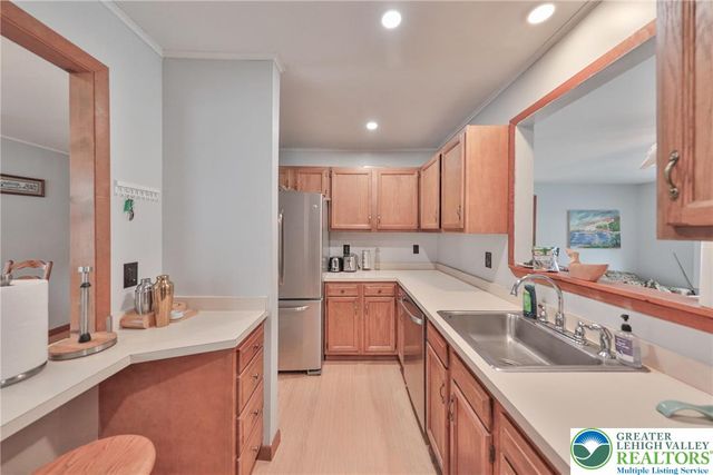 321 Clubhouse Drive, Middle Smithfield Twp, PA 18302