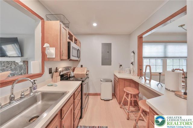 321 Clubhouse Drive, Middle Smithfield Twp, PA 18302