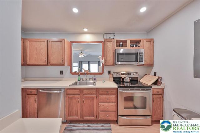 321 Clubhouse Drive, Middle Smithfield Twp, PA 18302
