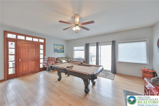 321 Clubhouse Drive, Middle Smithfield Twp, PA 18302