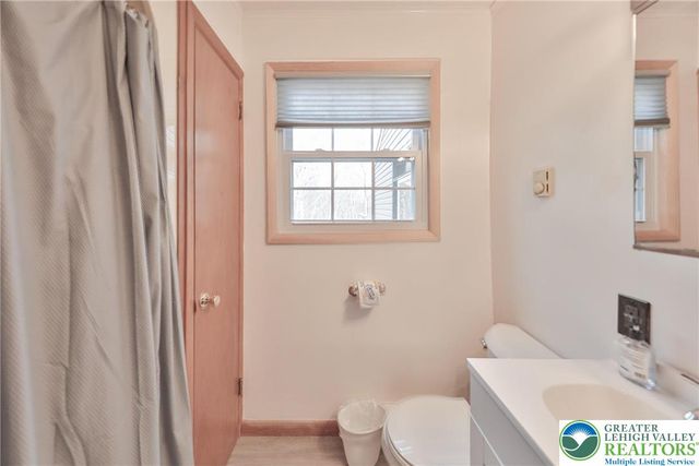 321 Clubhouse Drive, Middle Smithfield Twp, PA 18302