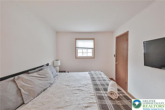 321 Clubhouse Drive, Middle Smithfield Twp, PA 18302