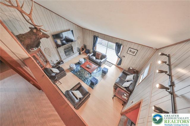 321 Clubhouse Drive, Middle Smithfield Twp, PA 18302