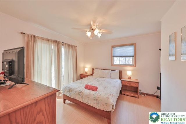 321 Clubhouse Drive, Middle Smithfield Twp, PA 18302