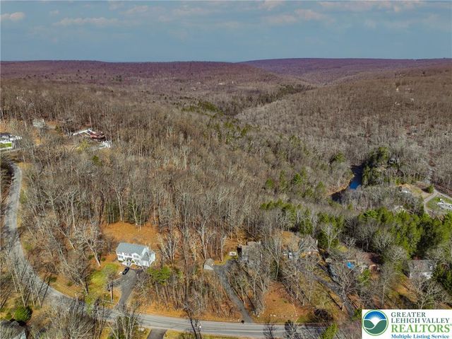 321 Clubhouse Drive, Middle Smithfield Twp, PA 18302