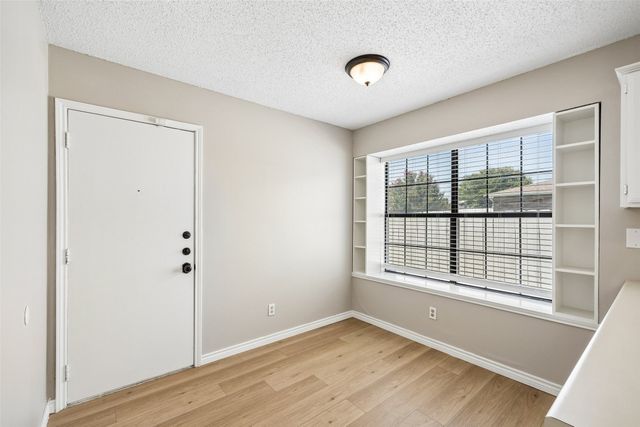 825 Weaver Street, Cedar Hill, TX 75104