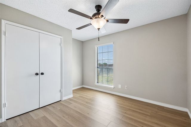 825 Weaver Street, Cedar Hill, TX 75104