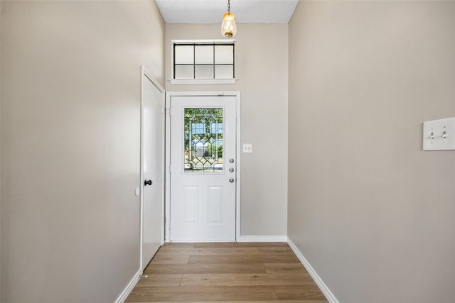 825 Weaver Street, Cedar Hill, TX 75104