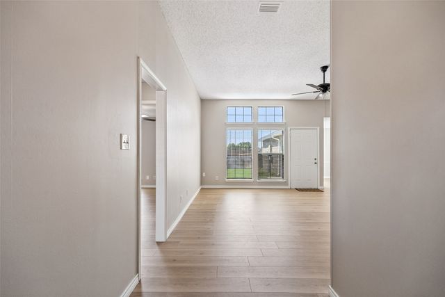 825 Weaver Street, Cedar Hill, TX 75104