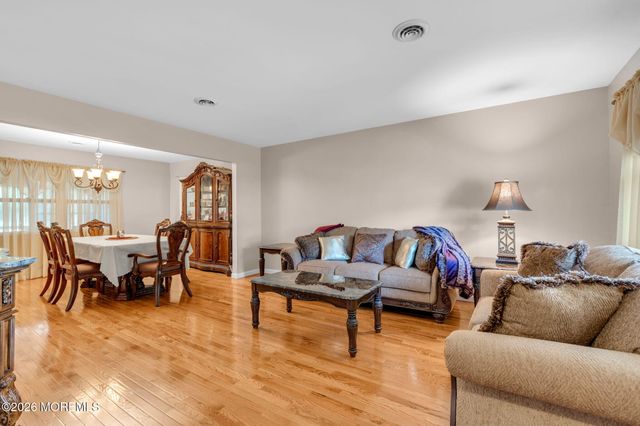 297 Westbrook Drive, Toms River, NJ 08757