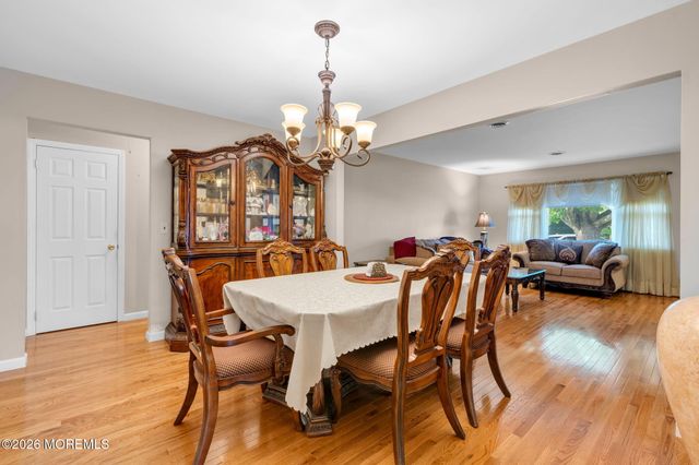 297 Westbrook Drive, Toms River, NJ 08757