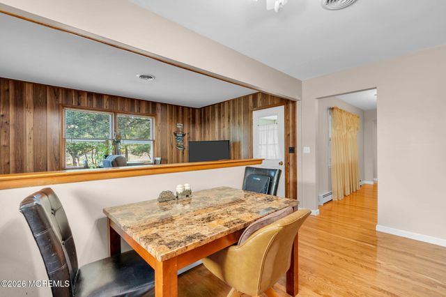 297 Westbrook Drive, Toms River, NJ 08757