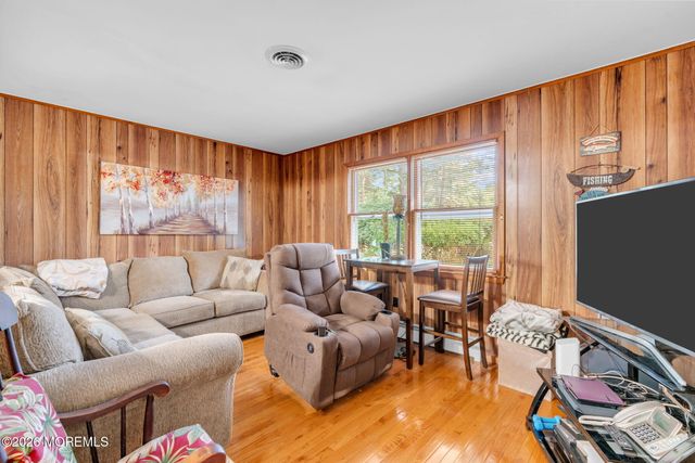 297 Westbrook Drive, Toms River, NJ 08757