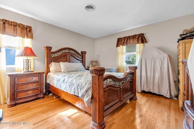 297 Westbrook Drive, Toms River, NJ 08757