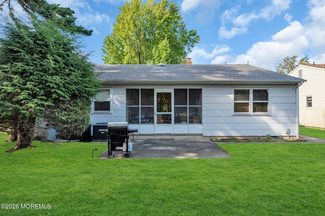 297 Westbrook Drive, Toms River, NJ 08757