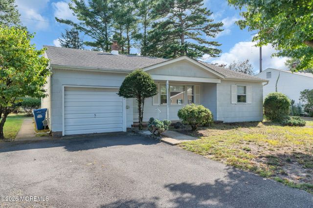 297 Westbrook Drive, Toms River, NJ 08757