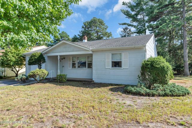 297 Westbrook Drive, Toms River, NJ 08757