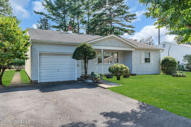 297 Westbrook Drive, Toms River, NJ 08757