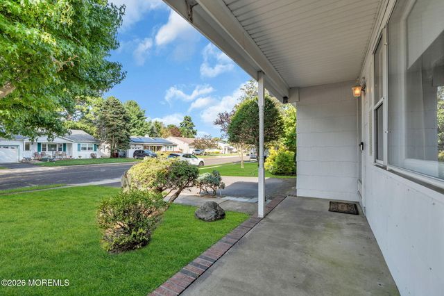 297 Westbrook Drive, Toms River, NJ 08757