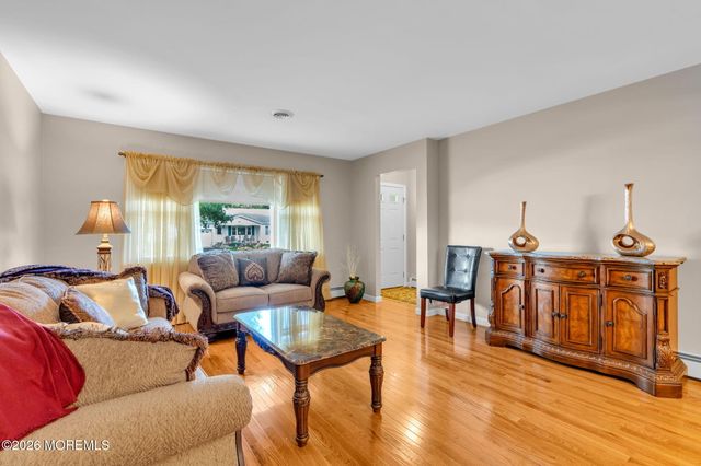 297 Westbrook Drive, Toms River, NJ 08757
