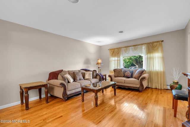 297 Westbrook Drive, Toms River, NJ 08757