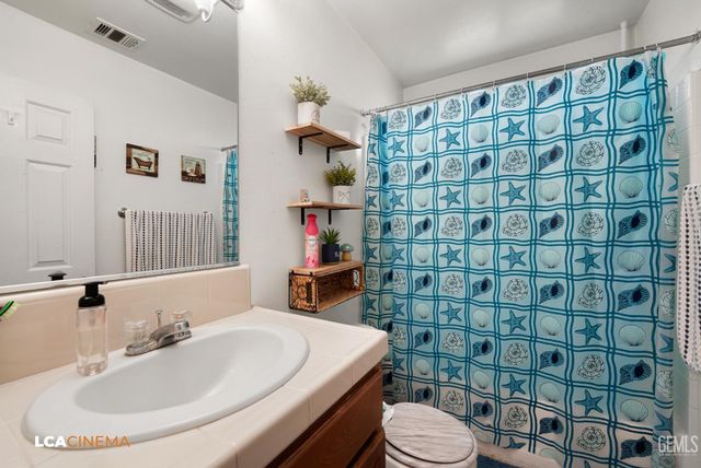 714 Hayden Avenue, Mc Farland, CA 93250