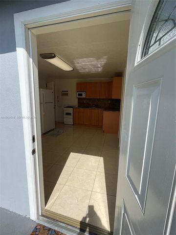 4851 NW 192nd St 1, Miami Gardens, FL 33055