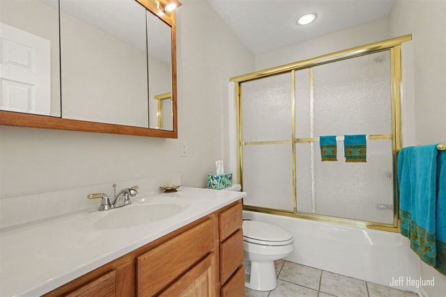 4211 Lynden Road, Shelbyville, MI 49344