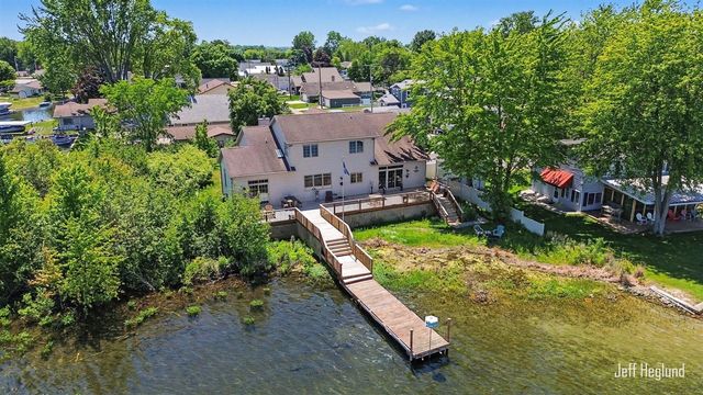 4211 Lynden Road, Shelbyville, MI 49344
