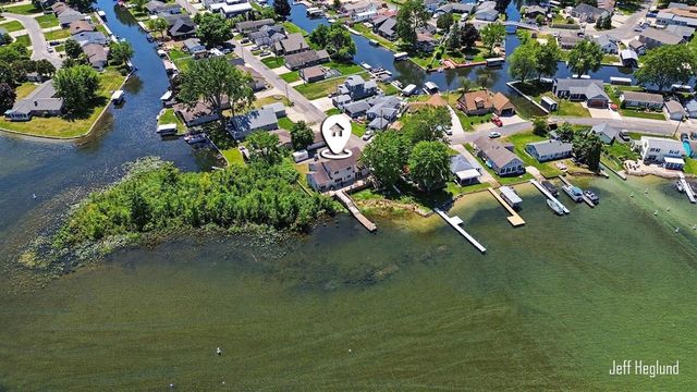 4211 Lynden Road, Shelbyville, MI 49344