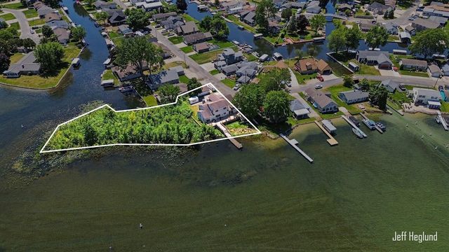 4211 Lynden Road, Shelbyville, MI 49344