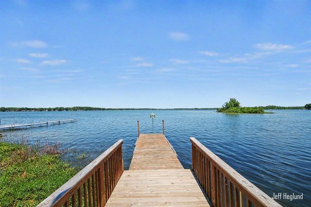 4211 Lynden Road, Shelbyville, MI 49344