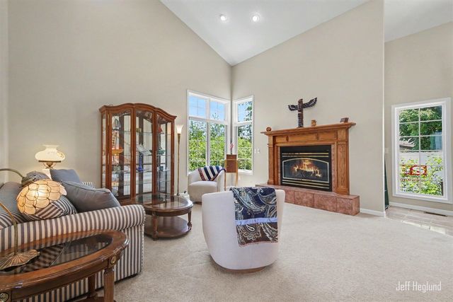 4211 Lynden Road, Shelbyville, MI 49344