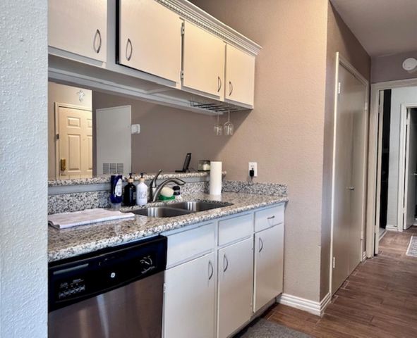 2211 S Kirkwood Road 35, Houston, TX 77077