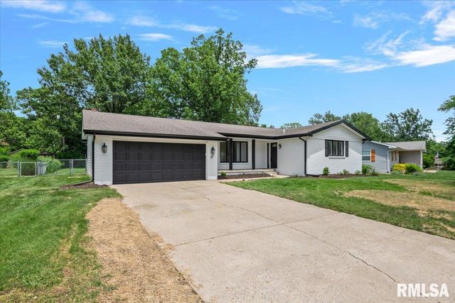 27 Mishawaka Drive, Rochester, IL 62653
