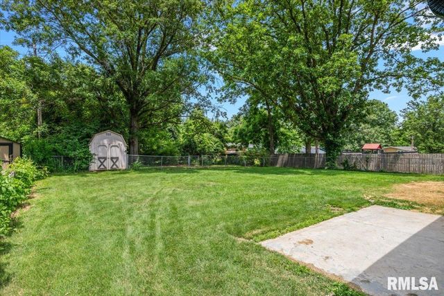 27 Mishawaka Drive, Rochester, IL 62653