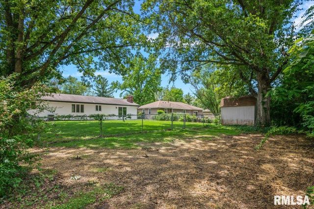 27 Mishawaka Drive, Rochester, IL 62653