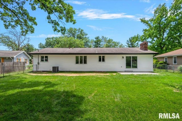 27 Mishawaka Drive, Rochester, IL 62653