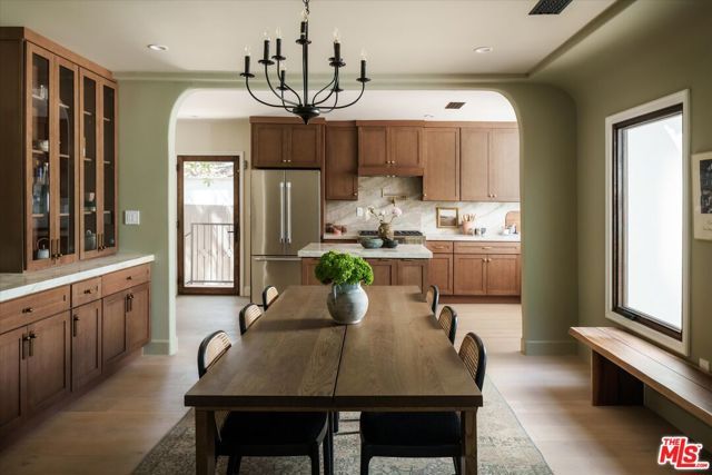 1545 N Benton Way, Los Angeles, CA 90026