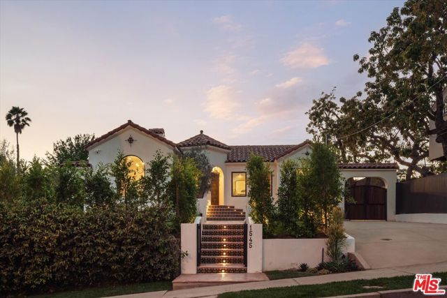 1545 N Benton Way, Los Angeles, CA 90026