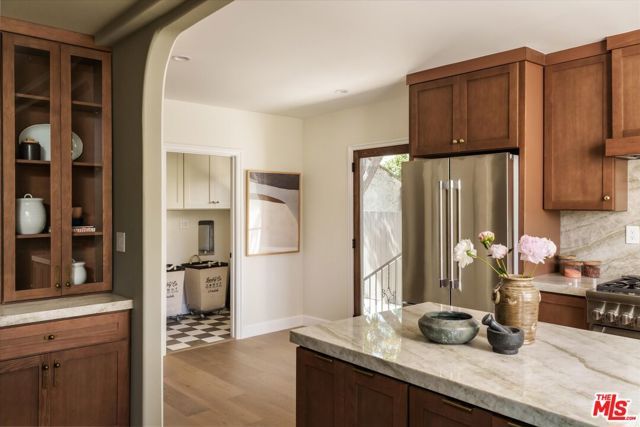 1545 N Benton Way, Los Angeles, CA 90026