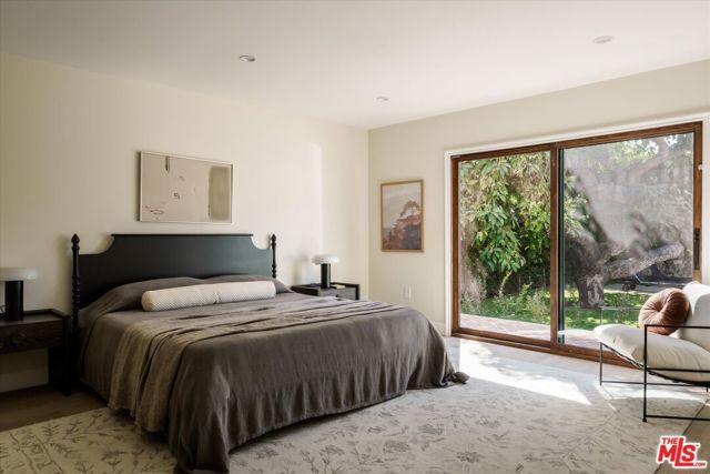 1545 N Benton Way, Los Angeles, CA 90026